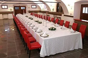 Hotel Dvor Jezersek Brnik Slovenia