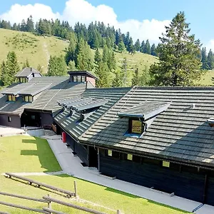 Apartma Krvavec - Cosy Mountain Retreat Cerklje na Gorenjskem